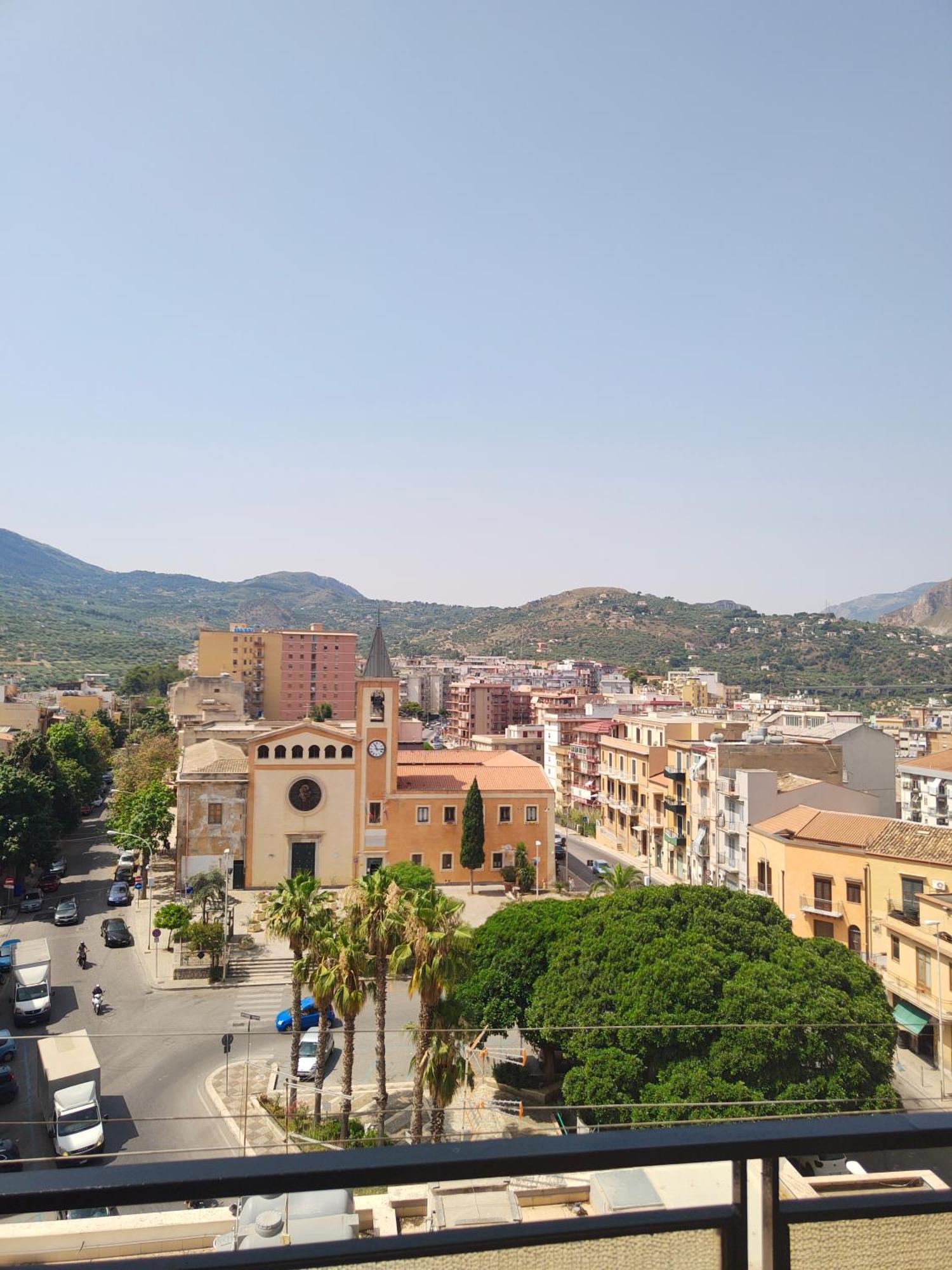 Gierre Apartment Termini Imerese Bagian luar foto