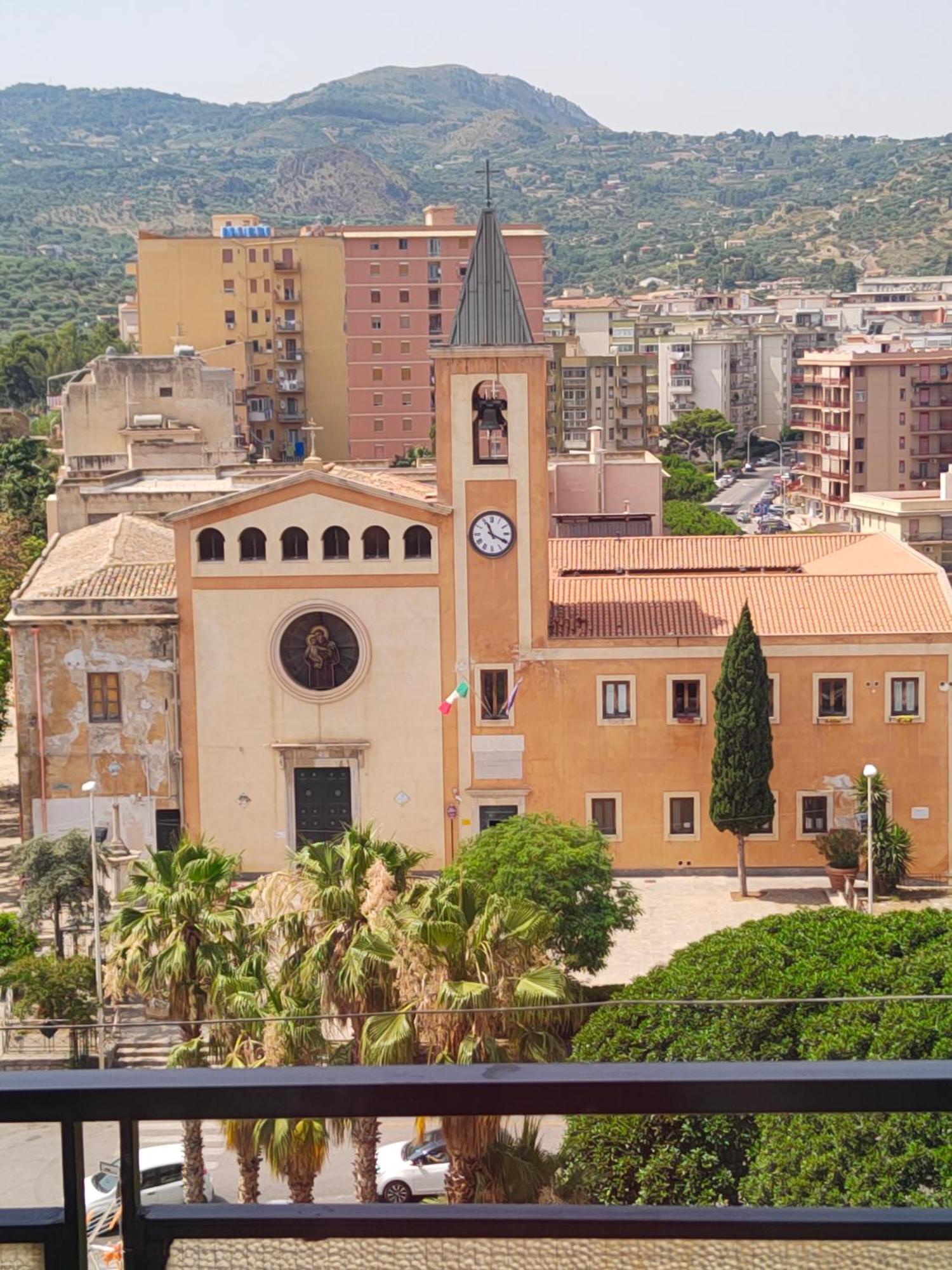 Gierre Apartment Termini Imerese Bagian luar foto